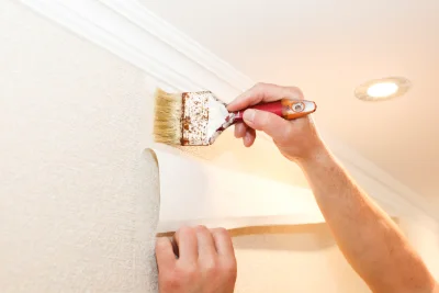 Pose de papier peint à Granges-d'Ans — revêtements muraux et toiles de verre